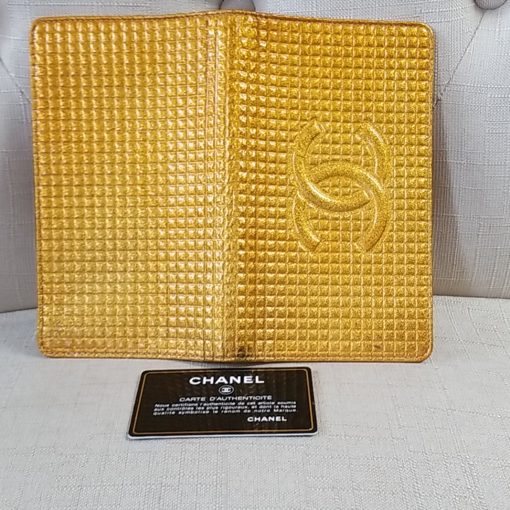Authentic Chanel wallet - Picture 3 of 8